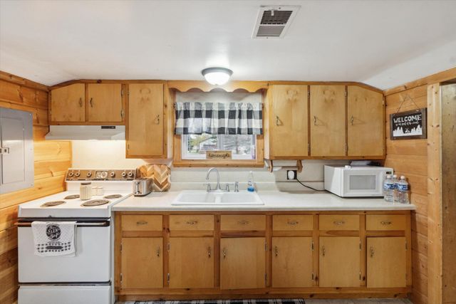 5626 S Jeffs Rd Road B, Butterfield Twp, MI 49667