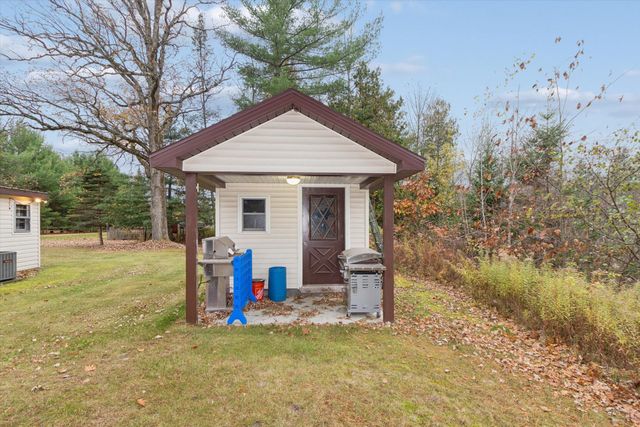 5626 S Jeffs Rd Road B, Butterfield Twp, MI 49667