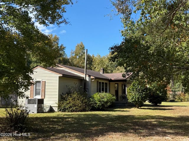 119 Bessie Road, Carthage, NC 28327