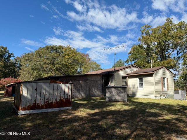 119 Bessie Road, Carthage, NC 28327