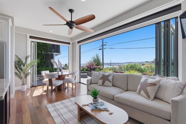 2974 E Cliff Drive, Santa Cruz, CA 95062