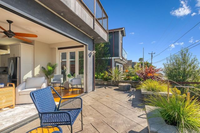 2974 E Cliff Drive, Santa Cruz, CA 95062