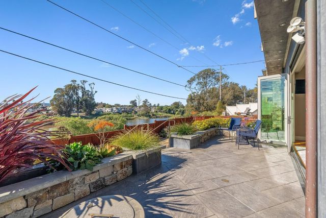 2974 E Cliff Drive, Santa Cruz, CA 95062