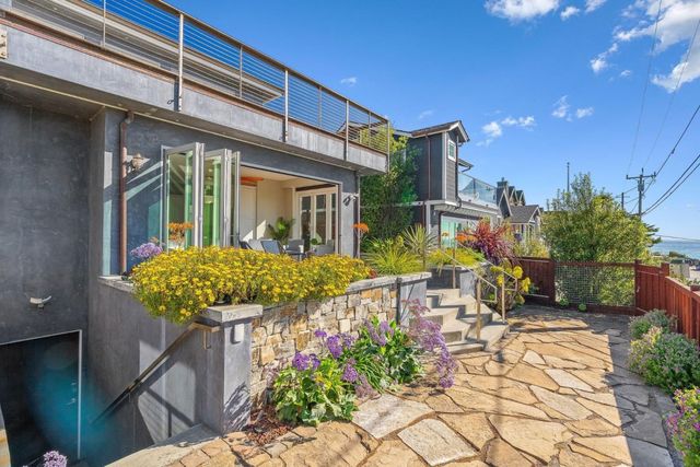 2974 E Cliff Drive, Santa Cruz, CA 95062