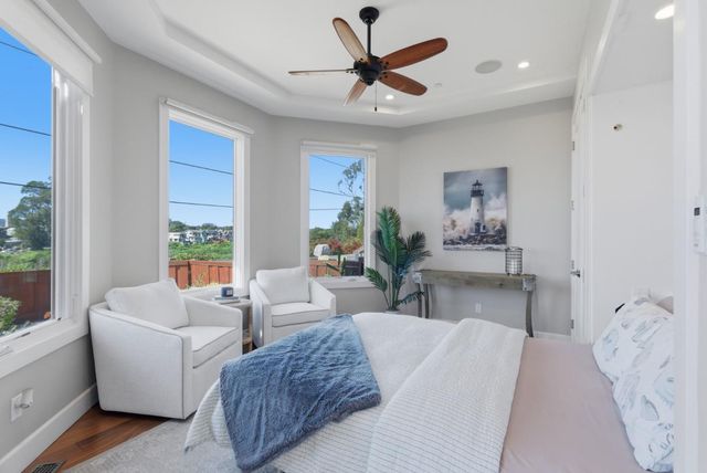 2974 E Cliff Drive, Santa Cruz, CA 95062