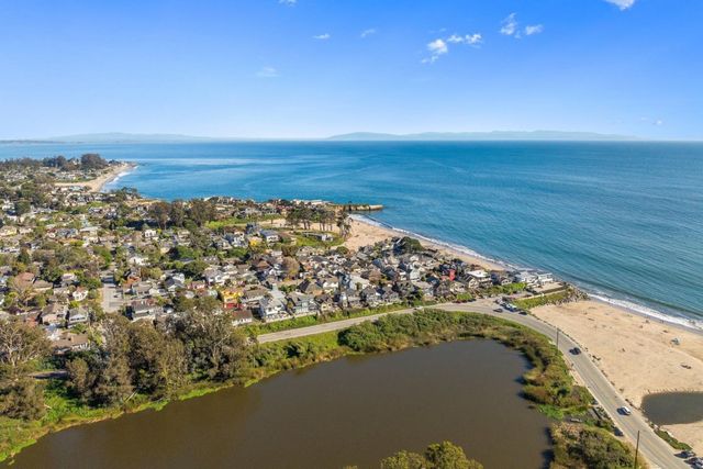 2974 E Cliff Drive, Santa Cruz, CA 95062