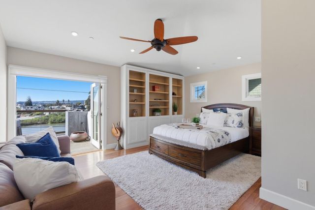 2974 E Cliff Drive, Santa Cruz, CA 95062