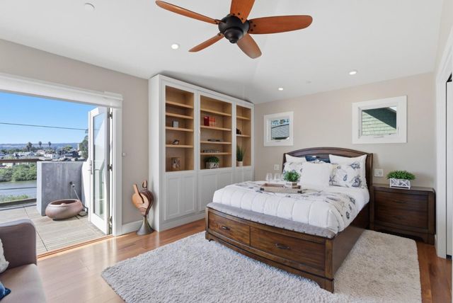 2974 E Cliff Drive, Santa Cruz, CA 95062