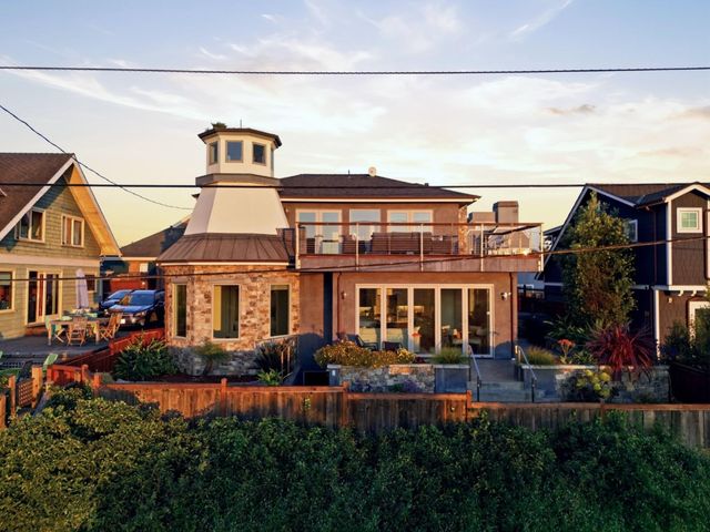 2974 E Cliff Drive, Santa Cruz, CA 95062