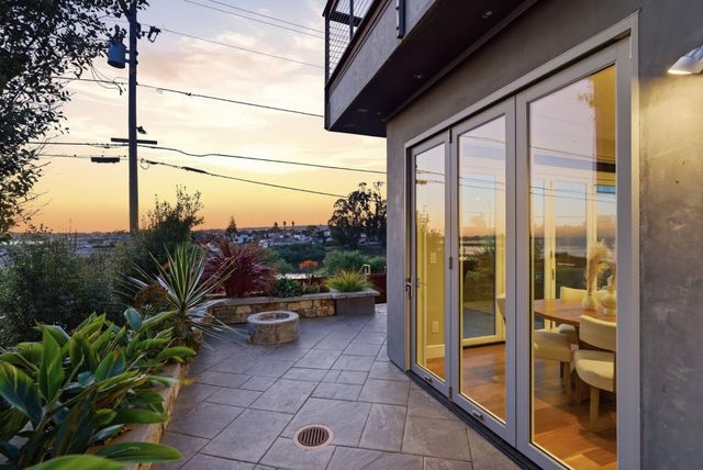 2974 E Cliff Drive, Santa Cruz, CA 95062