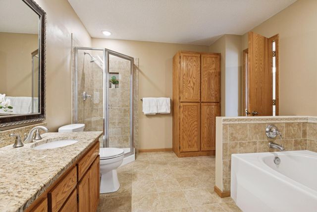 12883 82nd Place N, Maple Grove, MN 55369