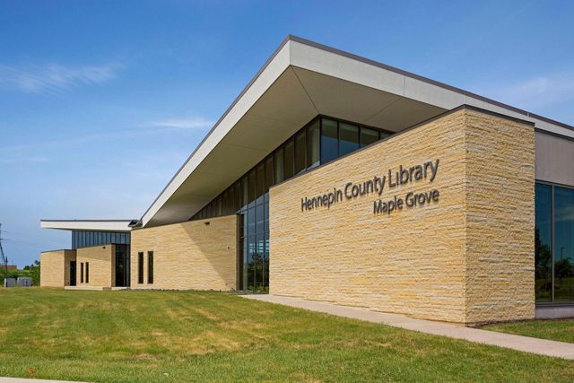 12883 82nd Place N, Maple Grove, MN 55369