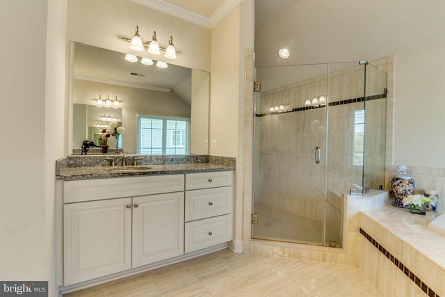 1751 TYSONS CREST LN, Vienna, VA 22182