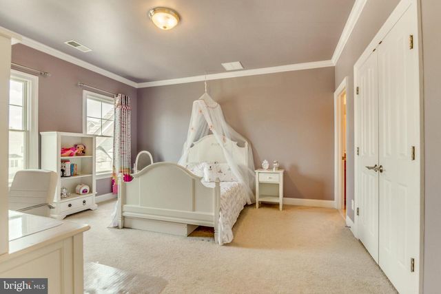 1751 TYSONS CREST LN, Vienna, VA 22182