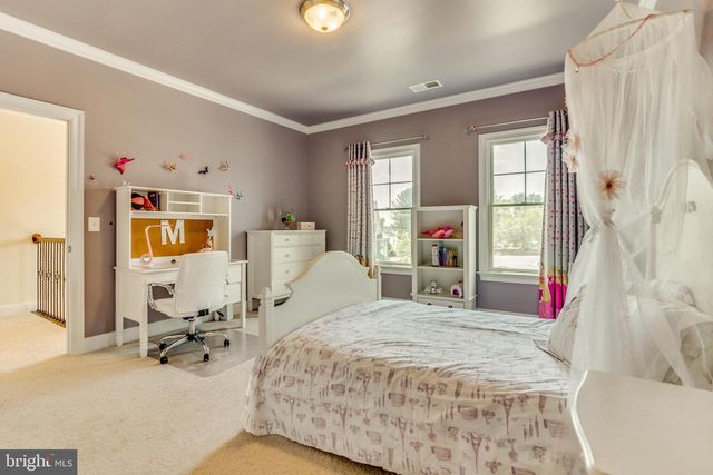 1751 TYSONS CREST LN, Vienna, VA 22182