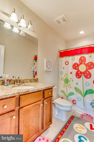 1751 TYSONS CREST LN, Vienna, VA 22182