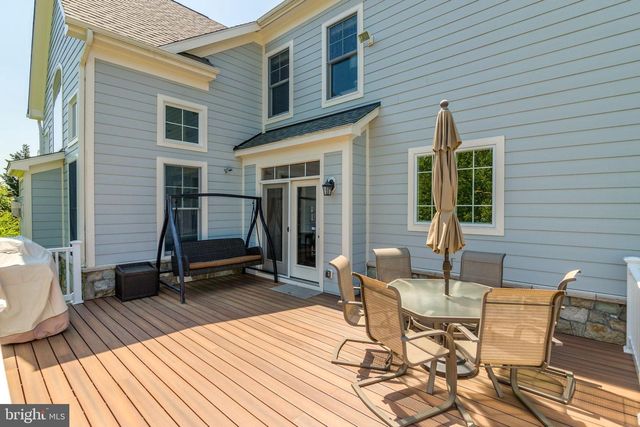 1751 TYSONS CREST LN, Vienna, VA 22182