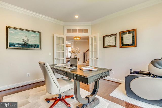 1751 TYSONS CREST LN, Vienna, VA 22182