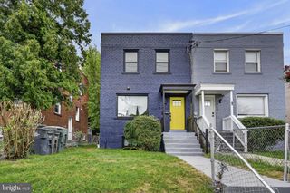 4623 HILLSIDE RD SE, Washington, DC 20019
