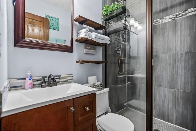 1000 Kiowa Street, Leavenworth, KS 66408