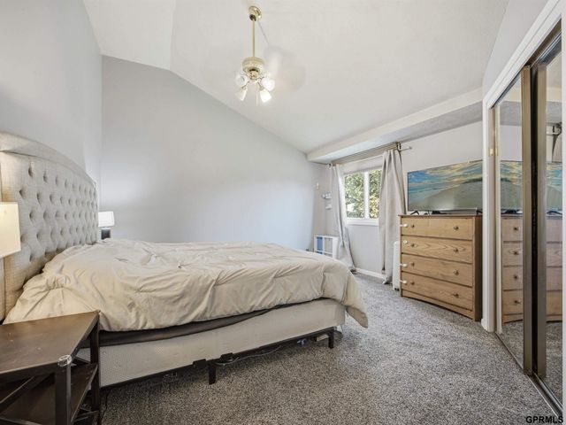5017 N 129 Street, Omaha, NE 68164