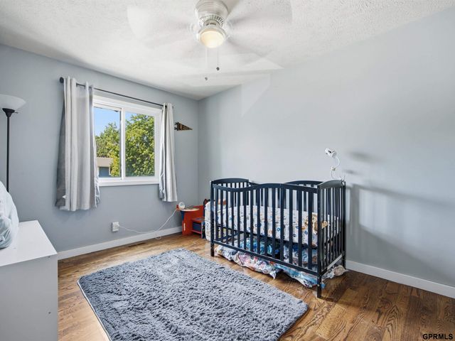 5017 N 129 Street, Omaha, NE 68164