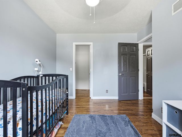 5017 N 129 Street, Omaha, NE 68164