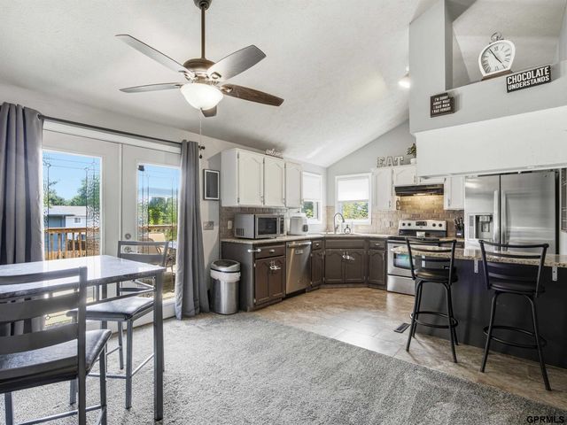 5017 N 129 Street, Omaha, NE 68164