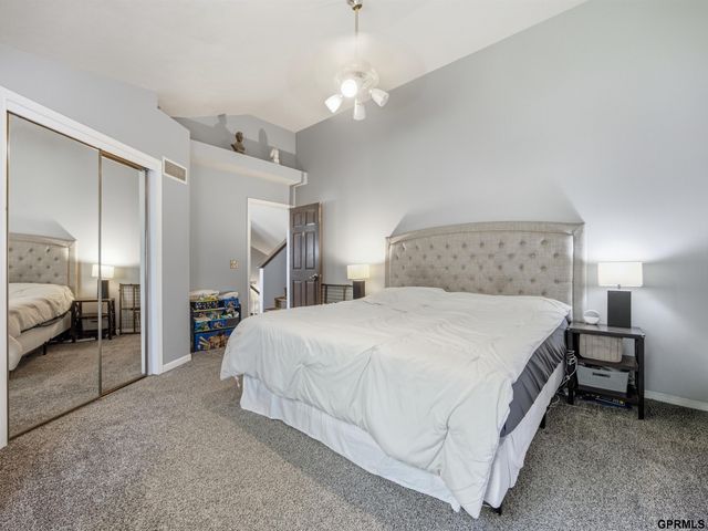 5017 N 129 Street, Omaha, NE 68164