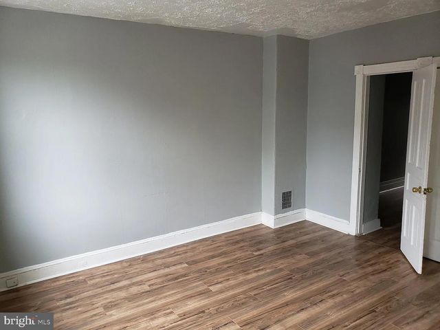 30 MONTGOMERY PL, Trenton, NJ 08618
