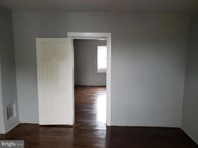 30 MONTGOMERY PL, Trenton, NJ 08618