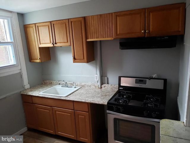 30 MONTGOMERY PL, Trenton, NJ 08618