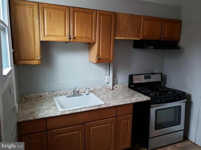 30 MONTGOMERY PL, Trenton, NJ 08618