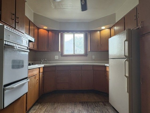 806 N 20th Avenue, Melrose Park, IL 60160
