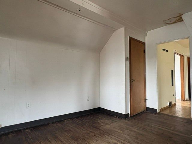 806 N 20th Avenue, Melrose Park, IL 60160