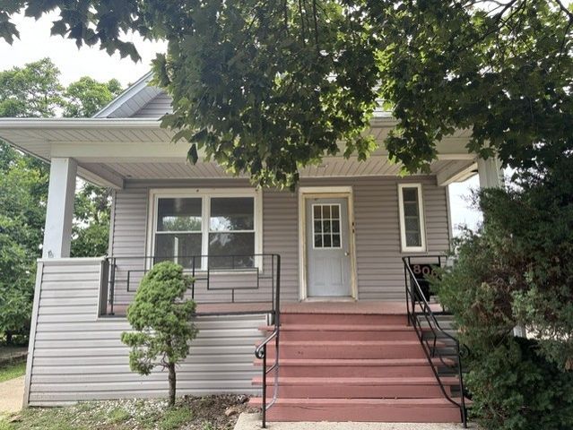 806 N 20th Avenue, Melrose Park, IL 60160