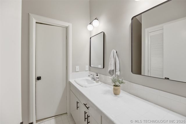 4123 S Victor Court, Tulsa, OK 74105