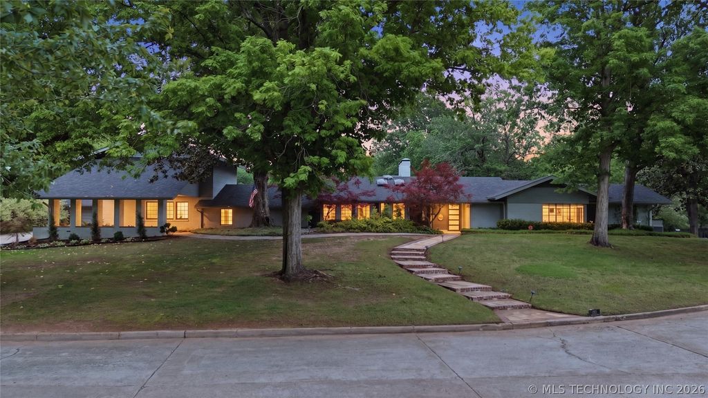 4123 S Victor Court, Tulsa, OK 74105