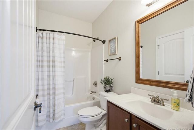 135 Valley Stream Road, Spring Lake, NC 28390