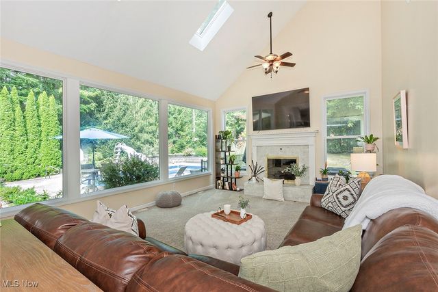 225 Linwood Lane, Aurora, OH 44202