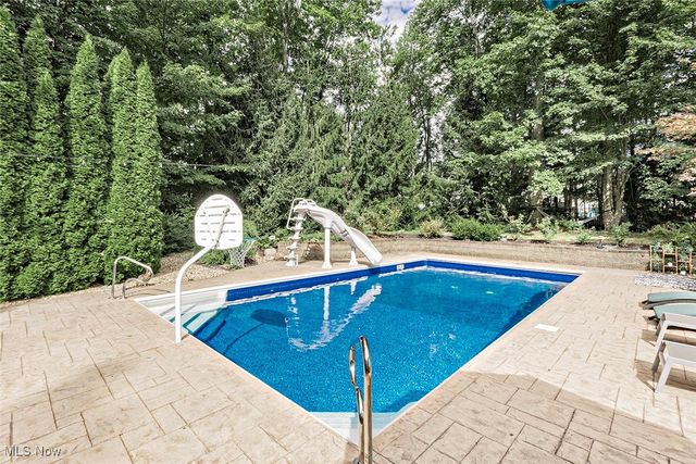 225 Linwood Lane, Aurora, OH 44202