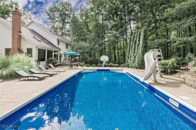 225 Linwood Lane, Aurora, OH 44202