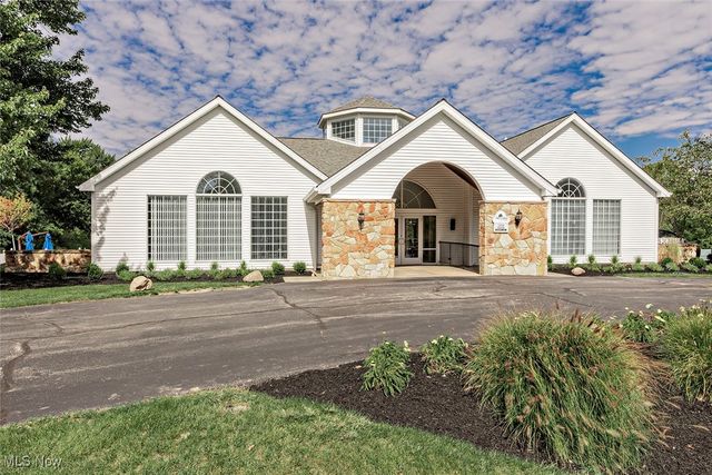 225 Linwood Lane, Aurora, OH 44202