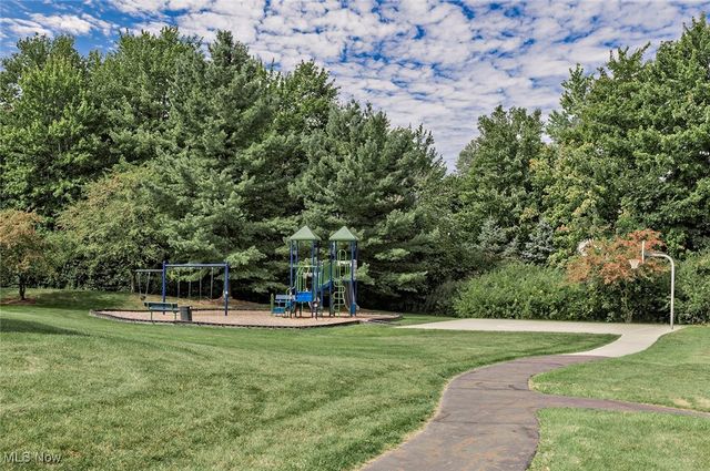 225 Linwood Lane, Aurora, OH 44202