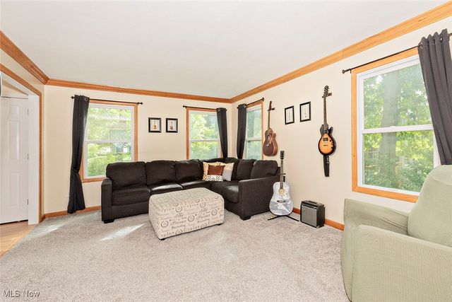 225 Linwood Lane, Aurora, OH 44202