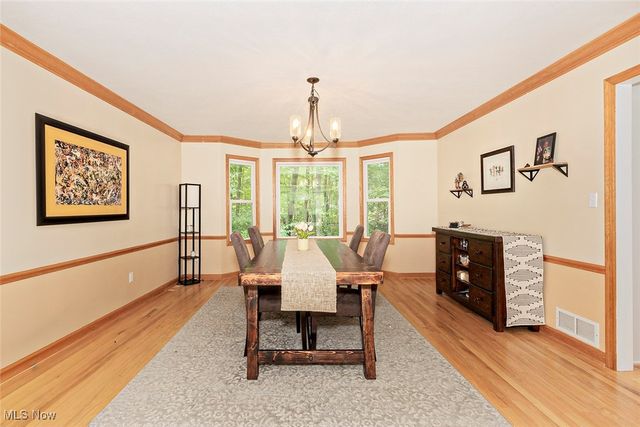 225 Linwood Lane, Aurora, OH 44202