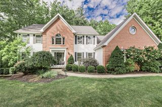 225 Linwood Lane, Aurora, OH 44202