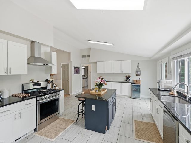 22245 Raymond Street, St Clair Shores, MI 48082