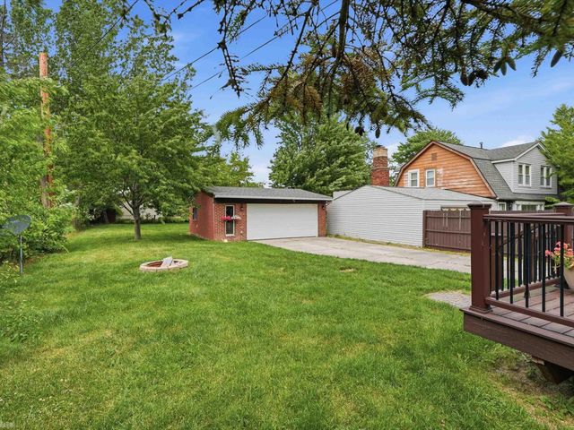 22245 Raymond Street, St Clair Shores, MI 48082