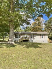 105 Taylor Rd, Gruetli Laager, TN 37339